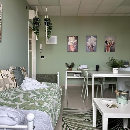 Botanical Suite Бари Екстериор снимка