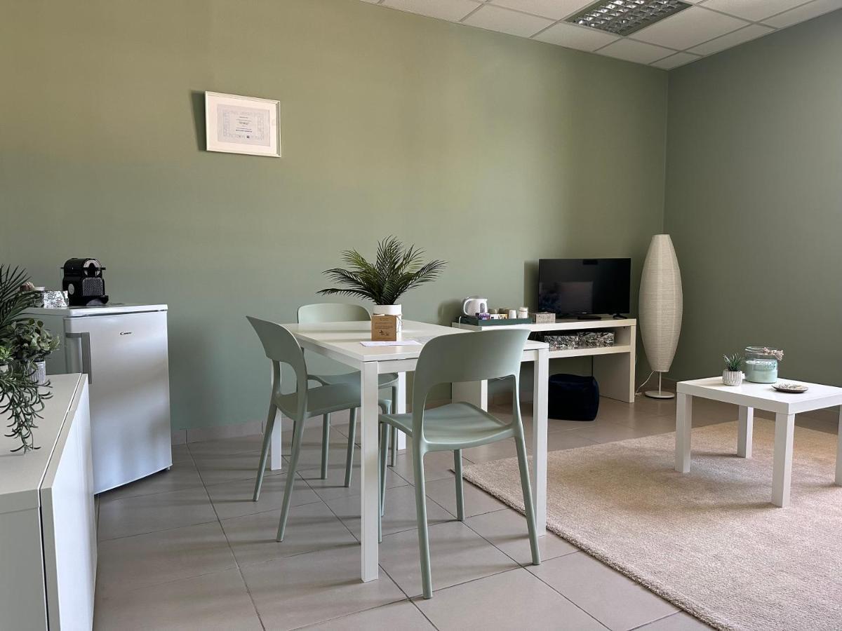 Botanical Suite Бари Екстериор снимка