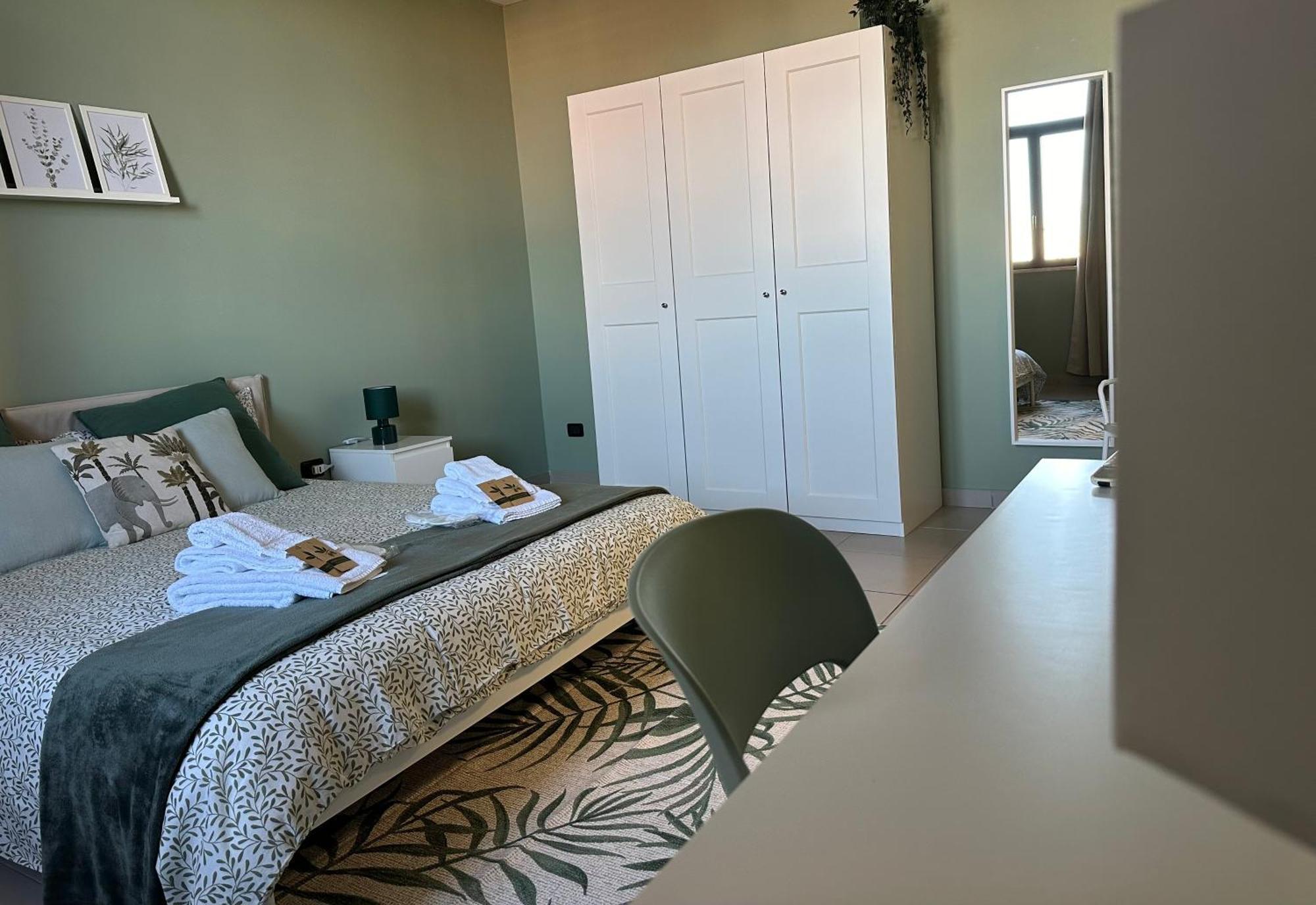 Botanical Suite Бари Екстериор снимка