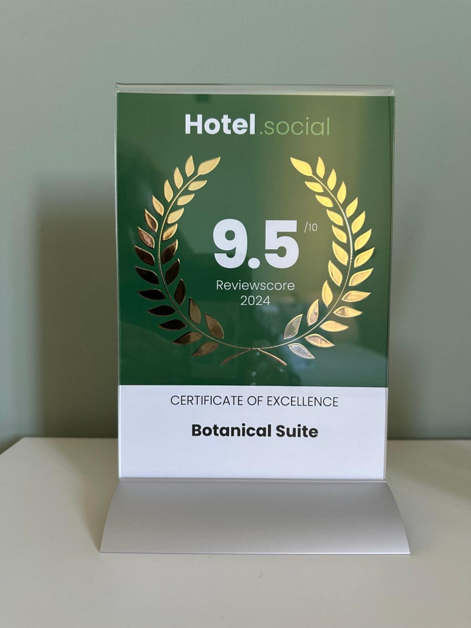 Botanical Suite Бари Екстериор снимка