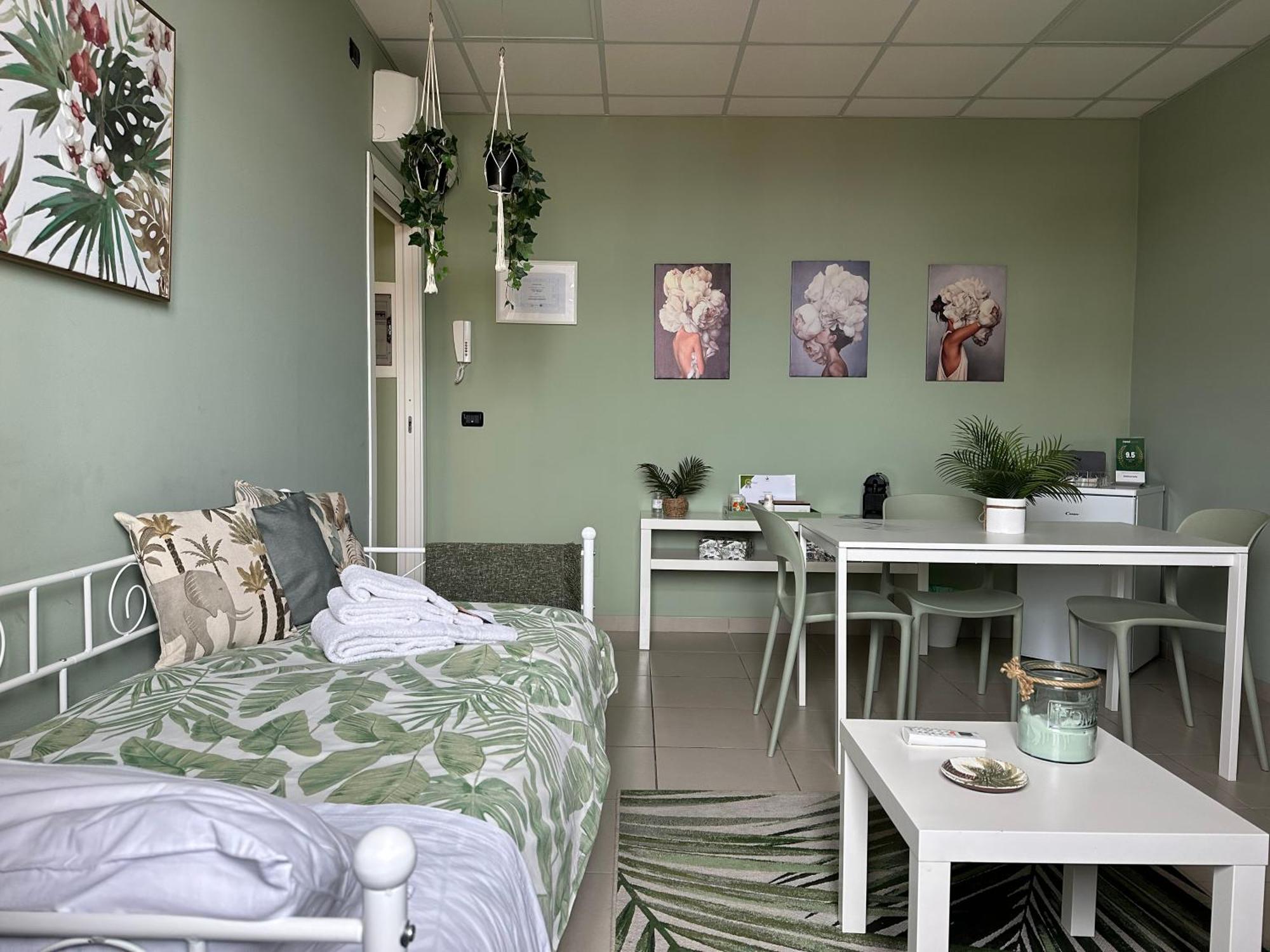 Botanical Suite Бари Екстериор снимка
